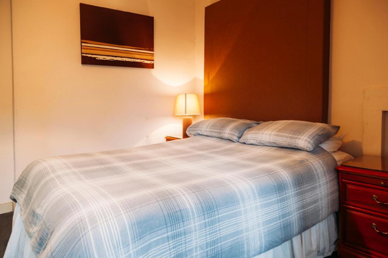Dundee Backpackers Hostel Экстерьер фото
