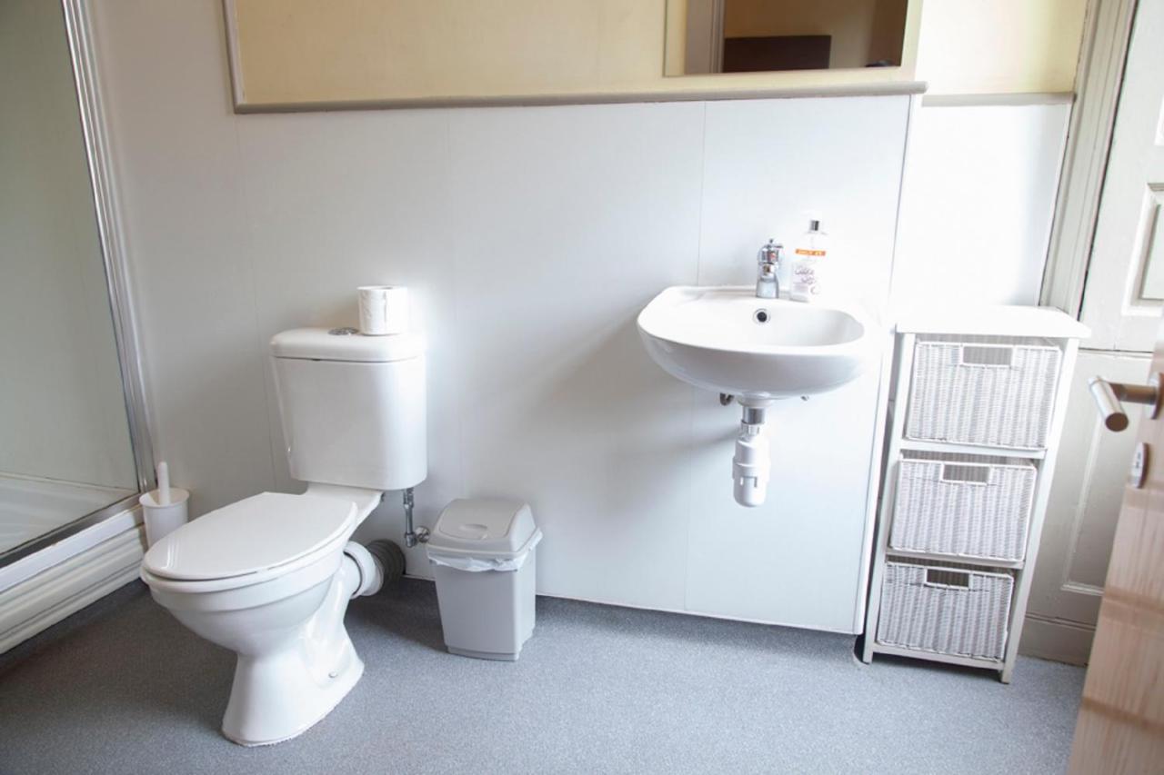Dundee Backpackers Hostel Экстерьер фото